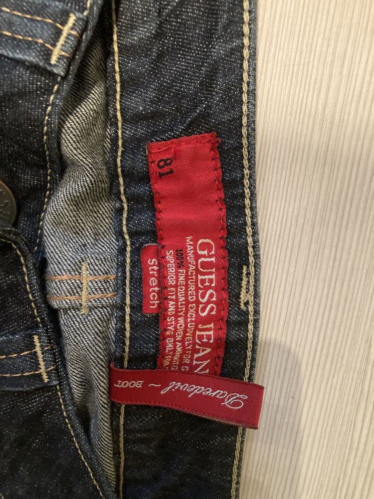 Jeans unisex marca “Guess” originali