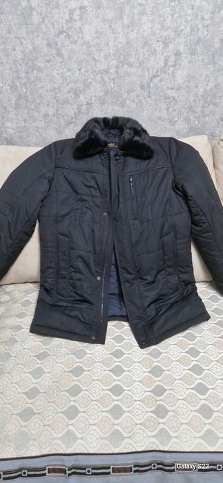 Продам зимнюю куртку с норковым воротником