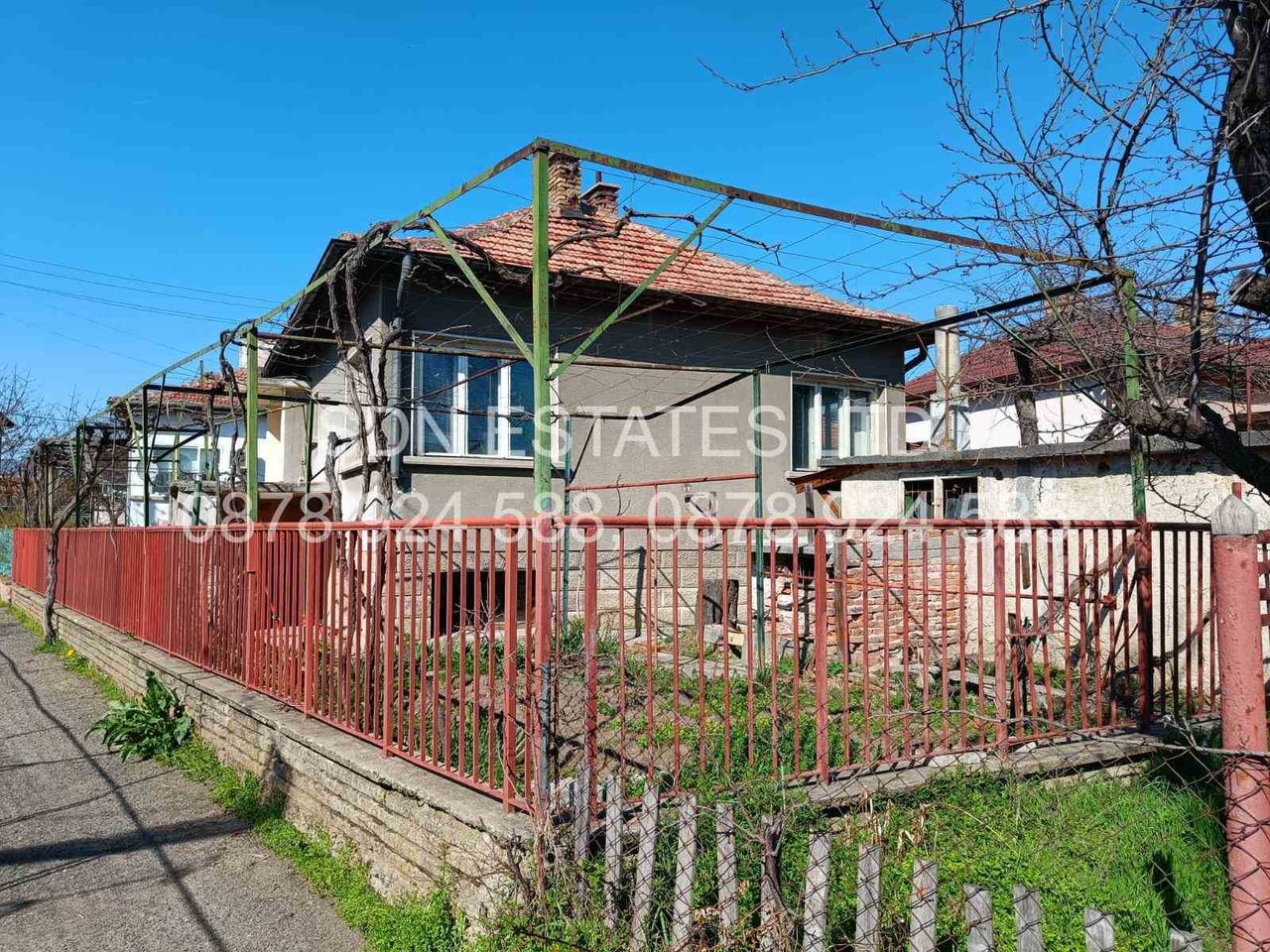 Продава се Къща в Казанлък - 80 кв.м за 1243 €/кв.м - Снимка #1