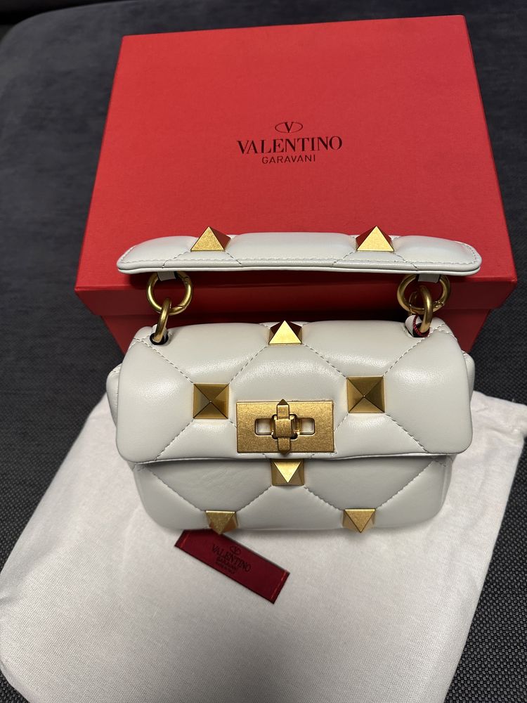 Уникална чанта V*lentino