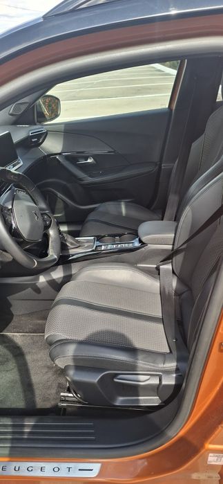 Peugeot  2008 GT an 2022