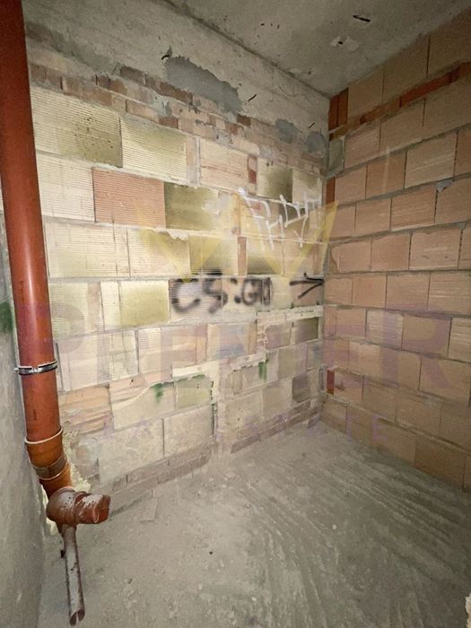 Продава се Двустаен апартамент в Варна, Аспарухово - 76 кв.м за 1500 €/кв.м - Снимка #4