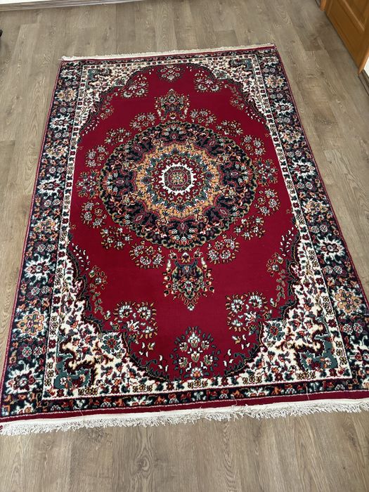 Продам ковер  в отличном состоянии