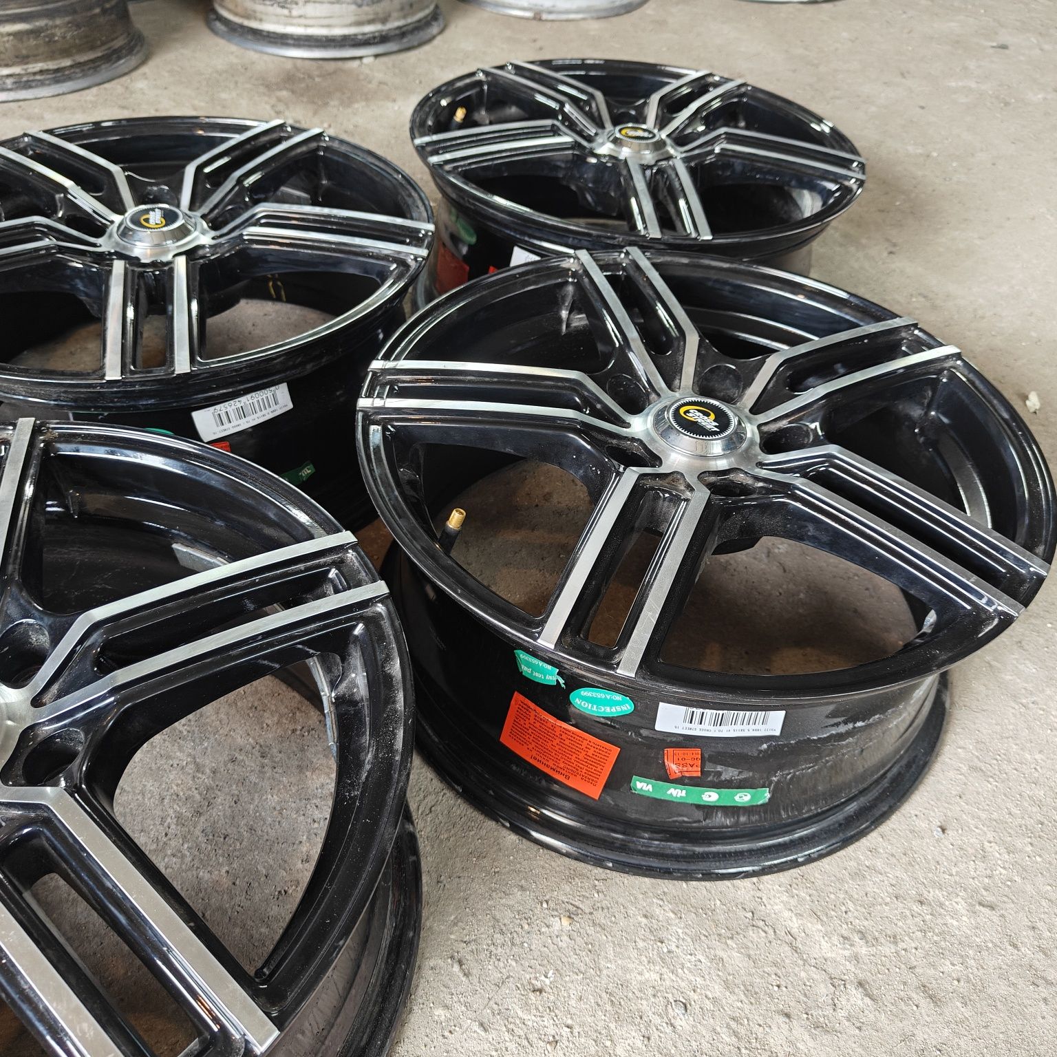 R16 PCD 5 *114,3 Комплект легкосплавных дисков