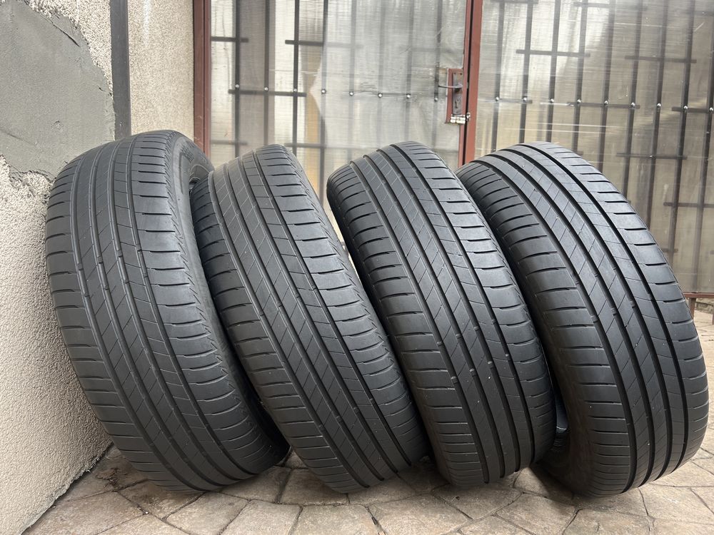 Bridgestone 215/60/R17