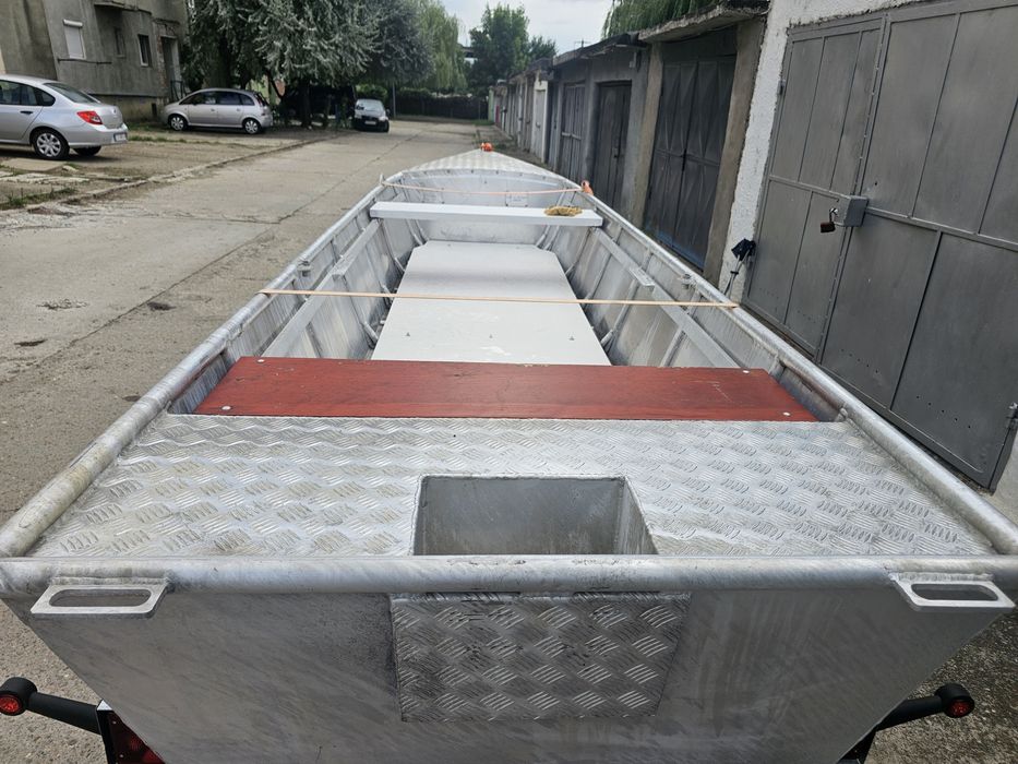 Vand barca aluminiu 5m