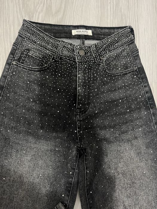 Дамски дънки с камъчета