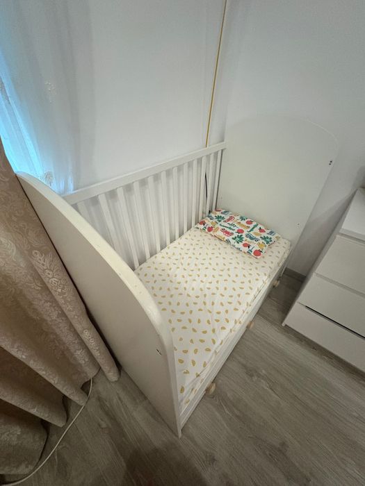 Vând pătuț și saltea - stare excelentă