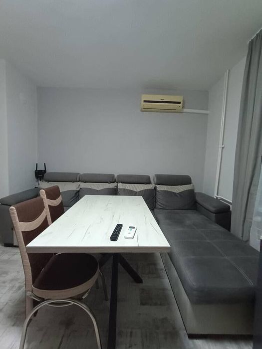 Дава се под наем Двустаен апартамент в Бургас, Славейков - 52 кв.м за 750 € - Снимка #2