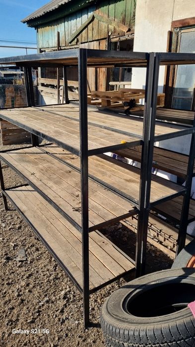 Продам стеллажи, почти новые