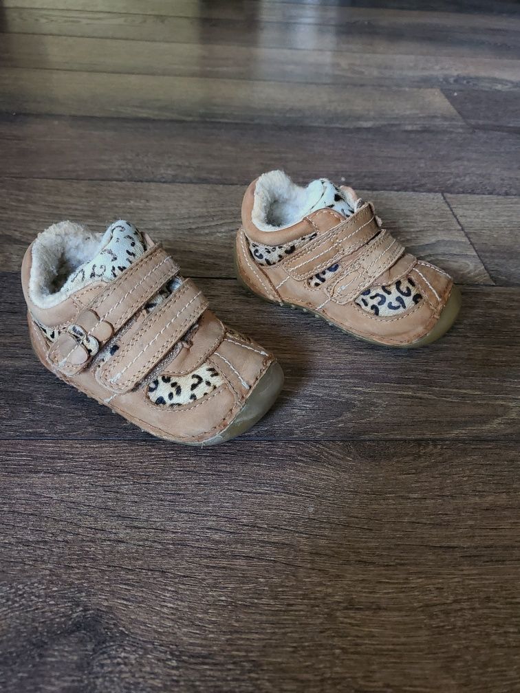 Зимни топли ботуши Next, маратонки Adidas Neo 20.5 - 21 номер