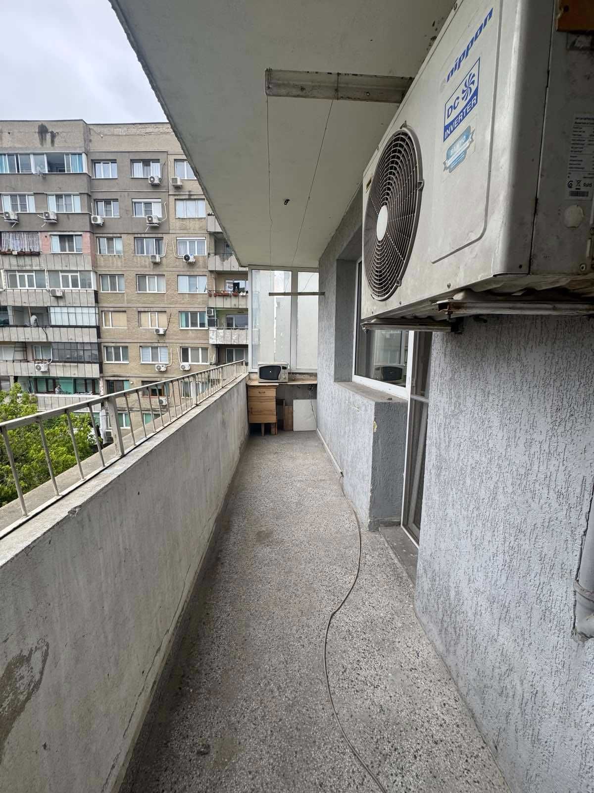 Тристаен апартамент, Център