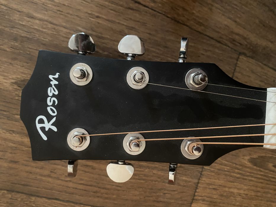 Гитара акустика