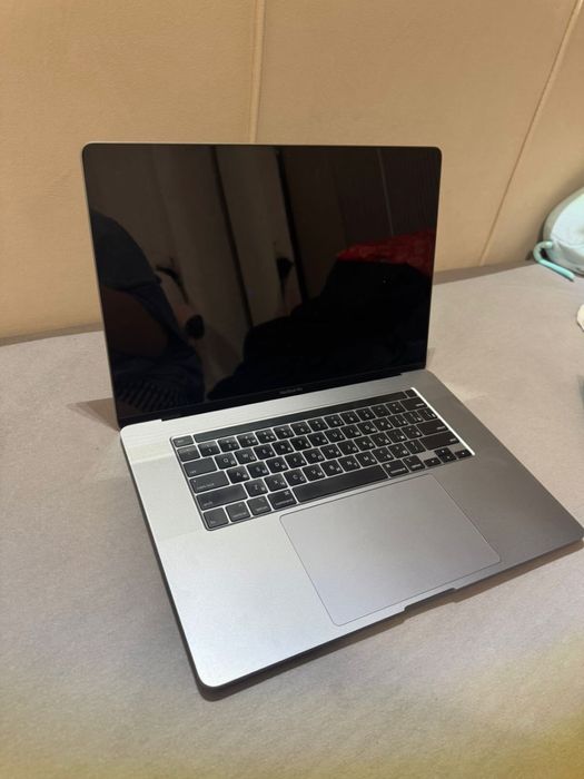 Ноутбук apple MacBook Pro 16