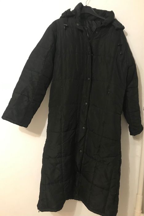 Vand geaca iarna, purtata o singura data. Trimit in tara.