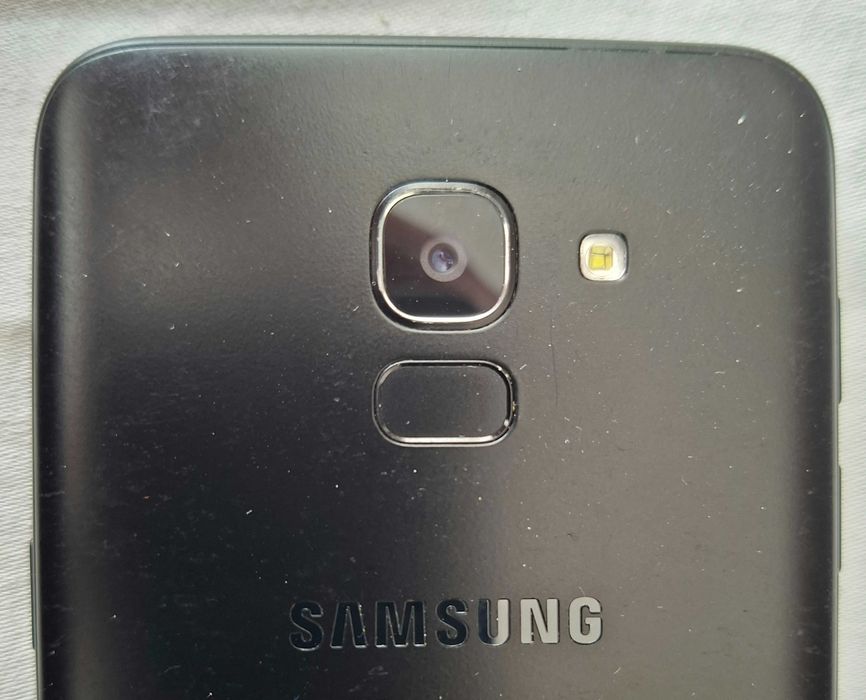 Samsung Galaxy J6 (SM-J600FN) 2018 Телефон Самсунг Черен + зарядно