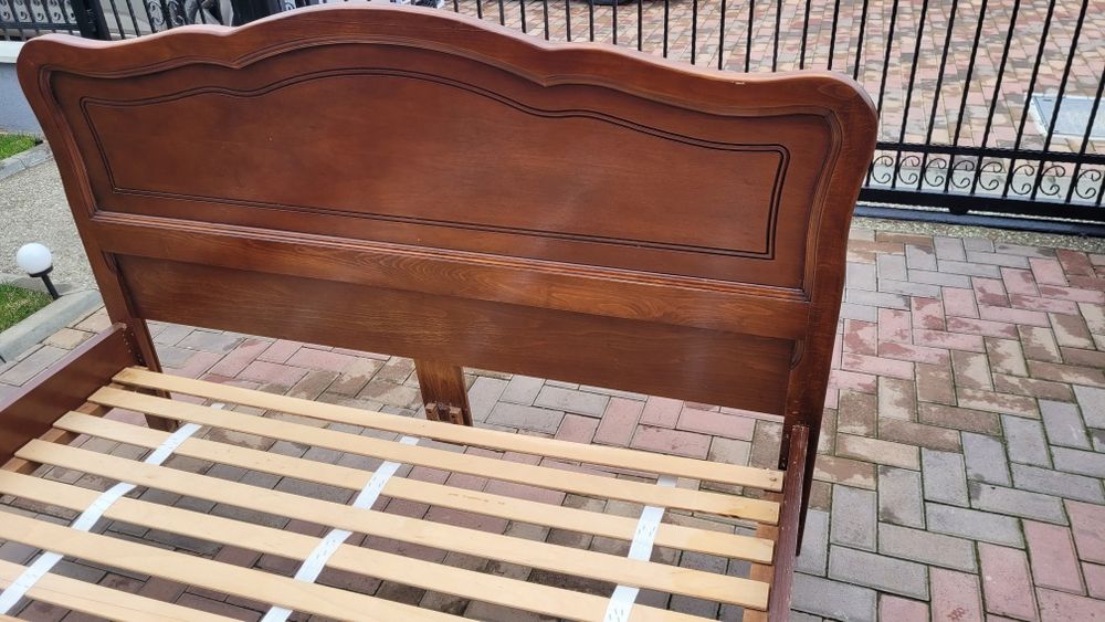 Pat dublu din lemn masiv 200x160