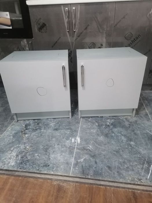 Прикроватные тумбочки в спальню 2 штуки