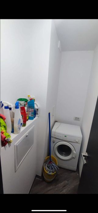 Dau în chirie apartament proaspăt renovat și mobilat ,2 camere 55mp.