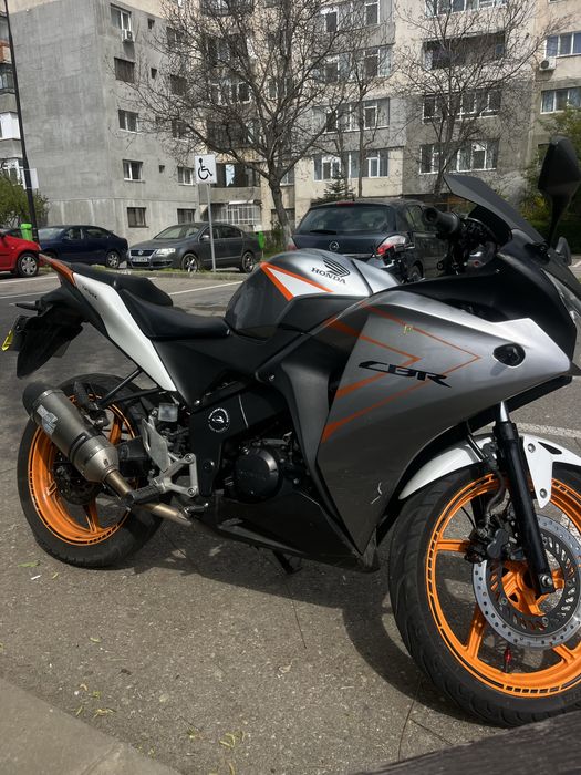 vand motocicleta Honda CBR125