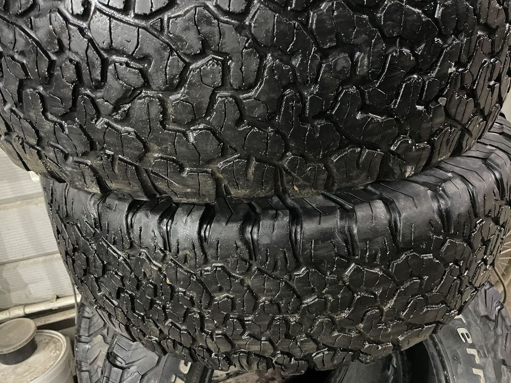 BFGoodrich ALL-TERRAIN T/A KO2 265/70/R17