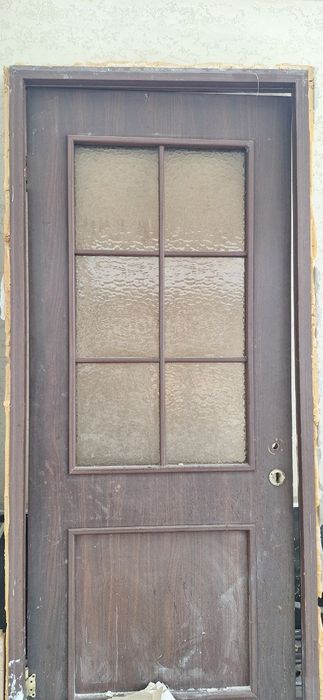 Коттедж эшиклари сотилади