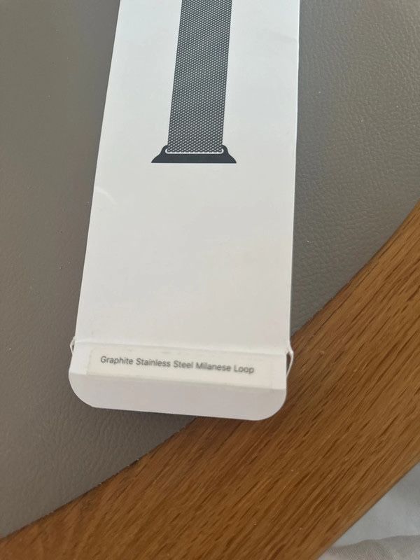 Apple watch 41 mm. milanese loop