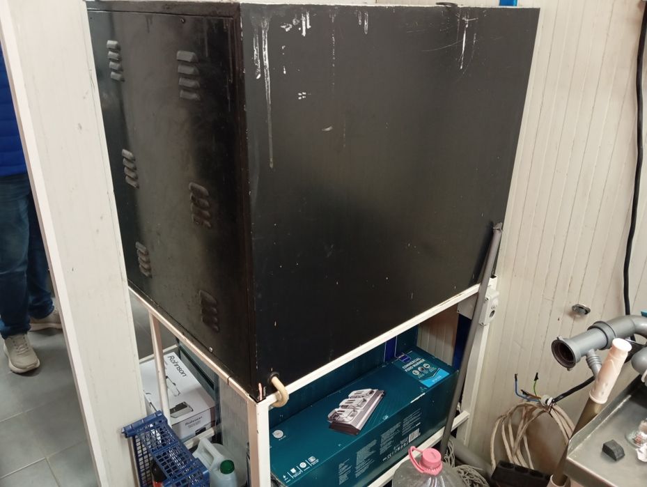 Професионална италианска пещ за пици и агнета + стойка