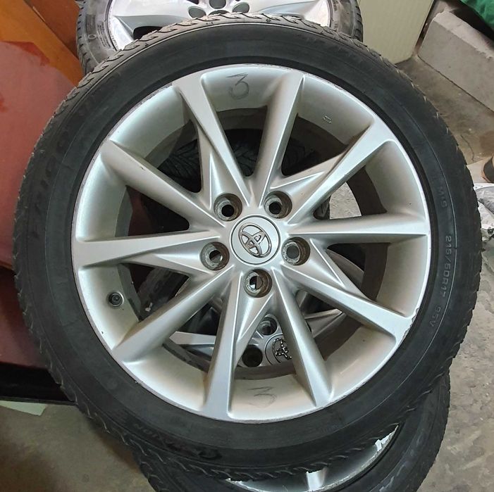 Jante originale Toyota Prius + 17 7Jx17 ET45