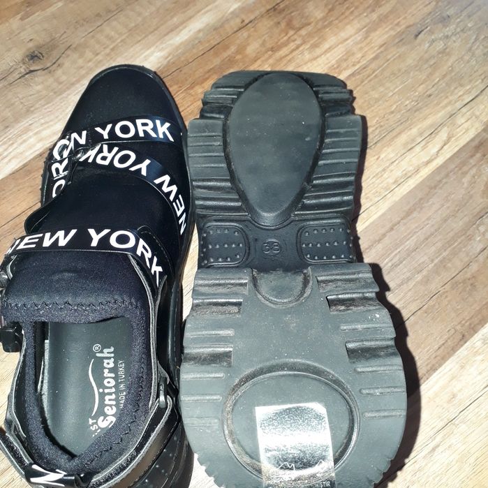 Дамски обувки сникърси номер 38