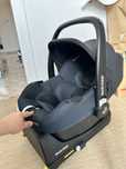 Столче за кола с база Maxi Cosi Cabriofix İ-size