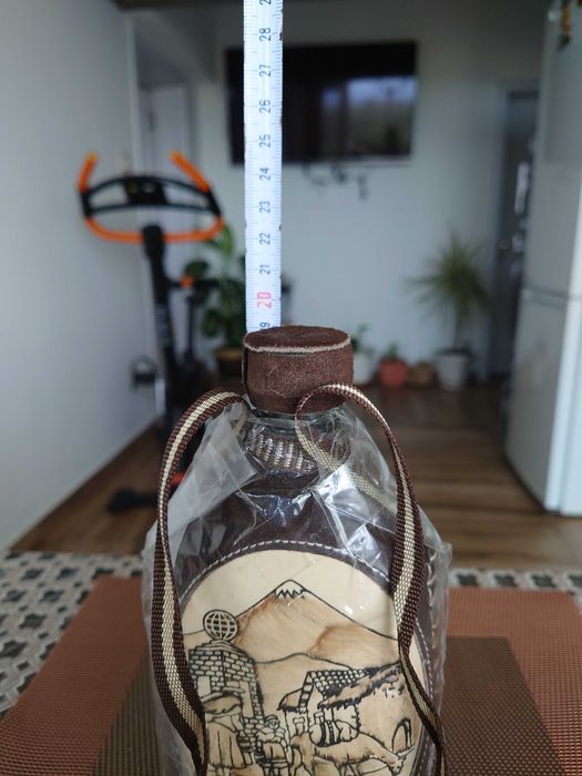 Стилно и красиво ,колекционерско предложение от Еквадор.