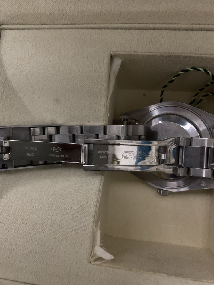 Обсалютно новые часы rolex