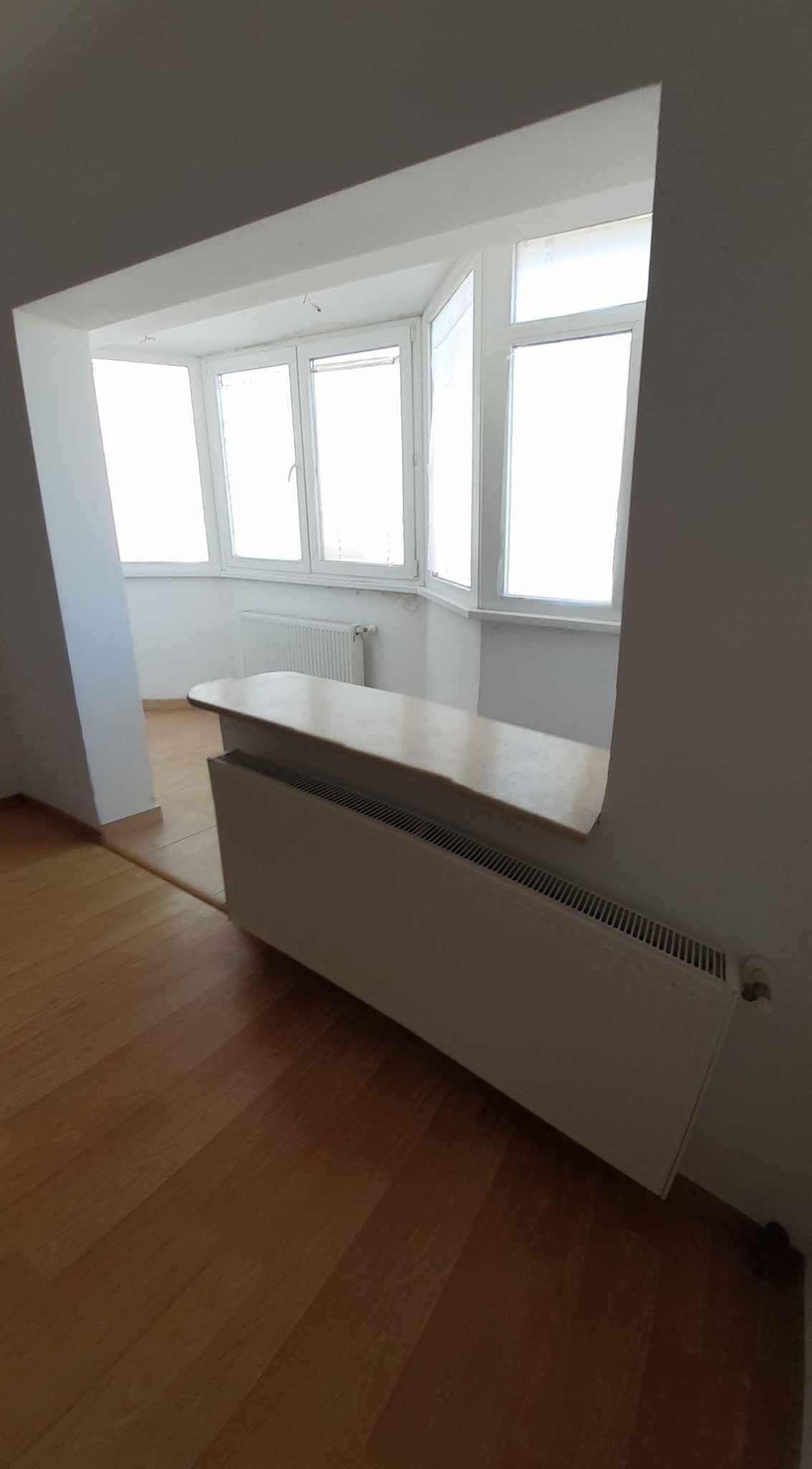 Apartament 3 camere , 2 bai zona IC FRIMU