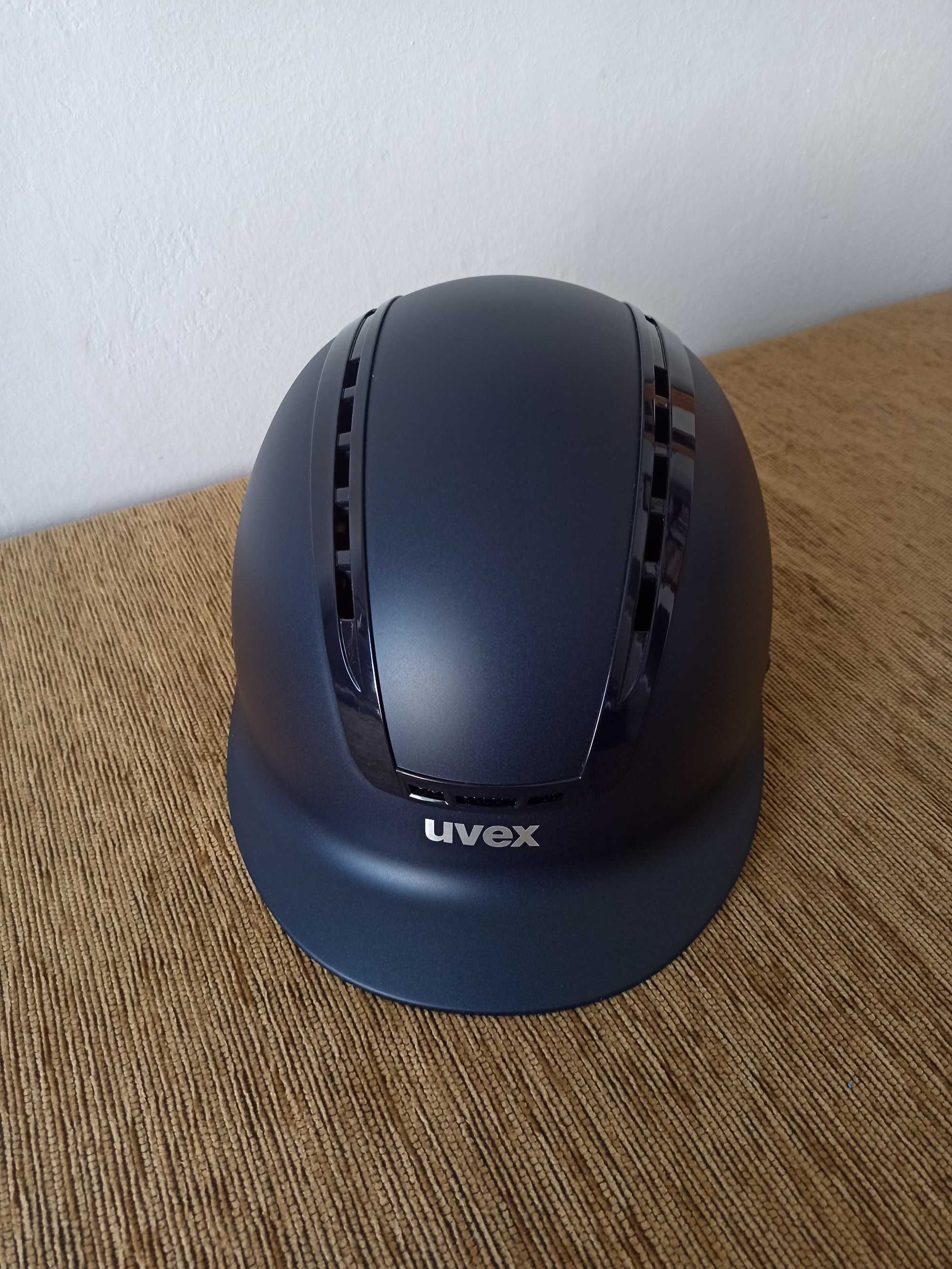 Cască echitație unisex Uvex Suxxeed Active. (NOUĂ)