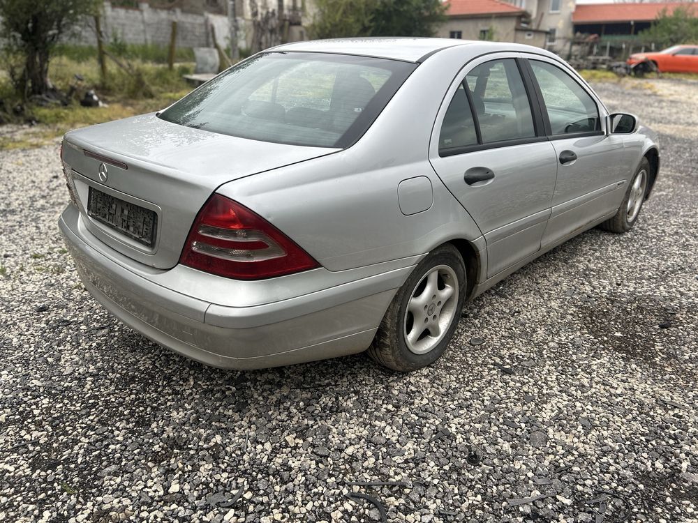 Мерцедес Ц класа 2,2цди на части/mercedes w203 c-clase2,2cdi na chasti