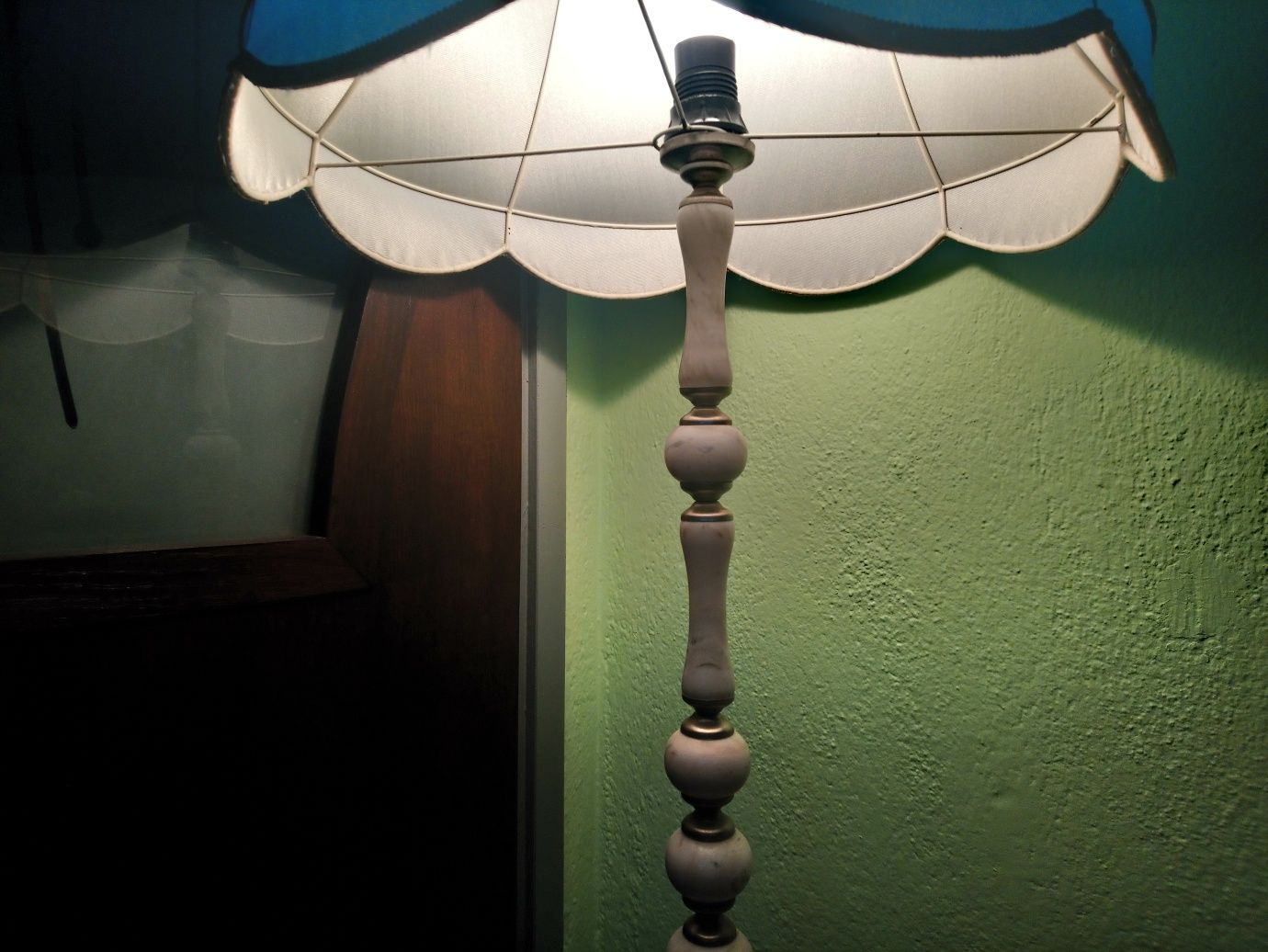 Синя нощна лампа