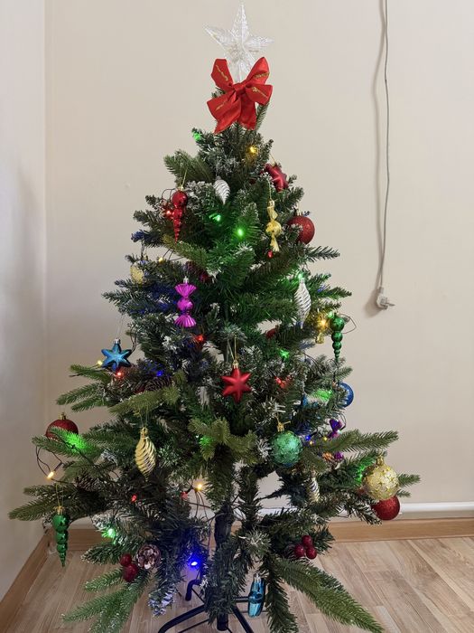 Продается елка, в хорошем состоянии