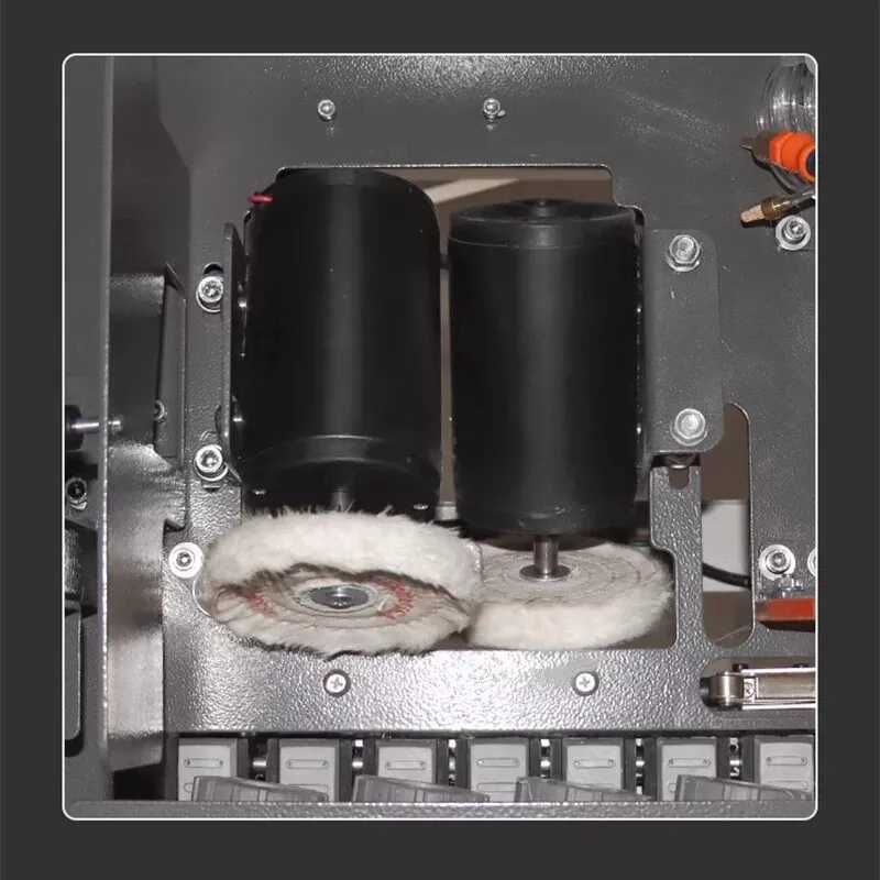 WFXS-210 Кантираща машина