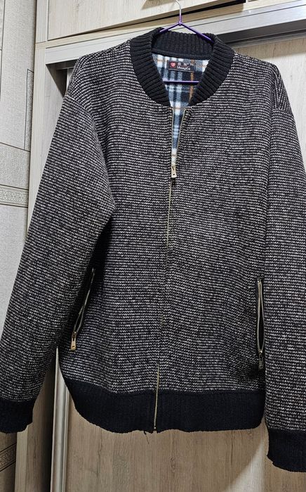 Мужской кардиган с воротником-бомбером