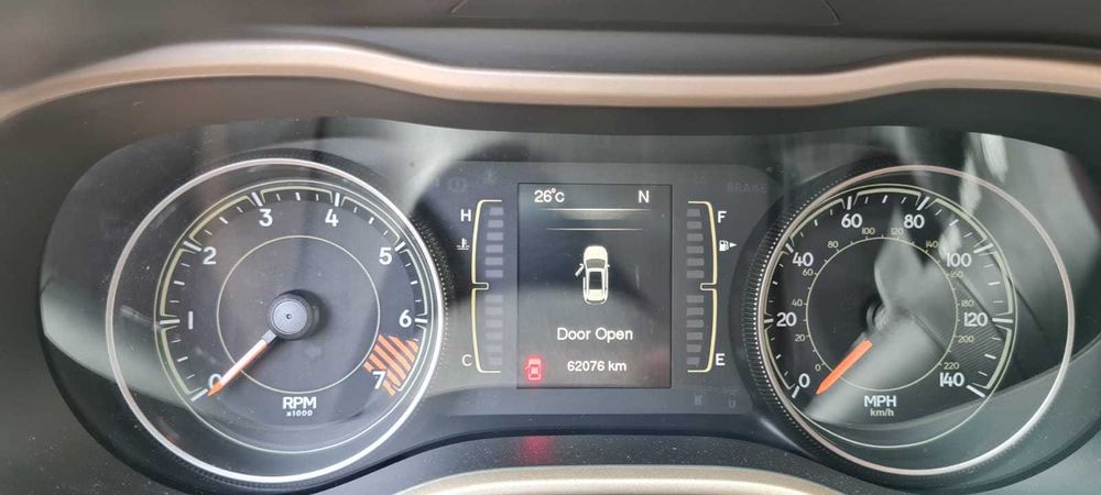 Vand Jeep Cherokee 2.4 L, 2015, transmisie automata, primul proprietar