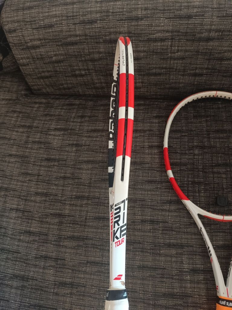 Vând Doua Rachete Babolat Pure Strike