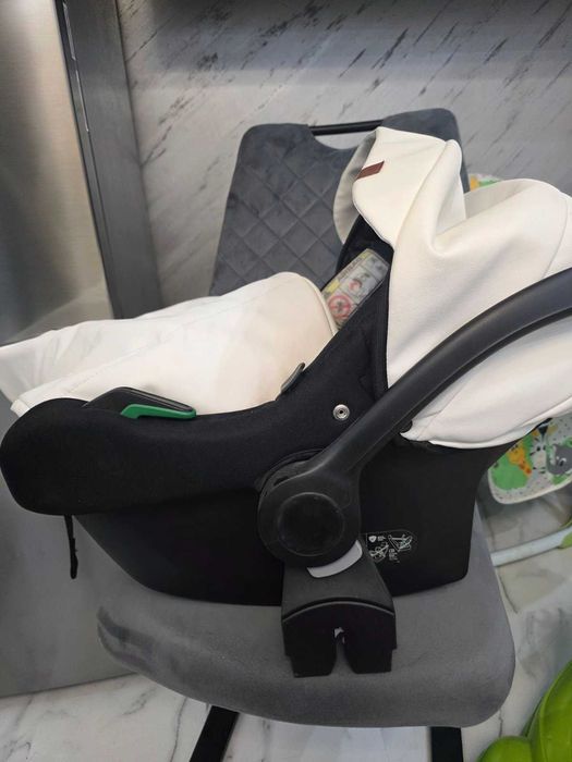 Проходилка 4 в 1 ,кол за бебе,музикална играчка за кошара