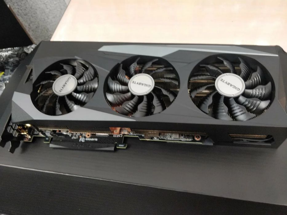 Продам RTX 3080 10GB Gaming Oc