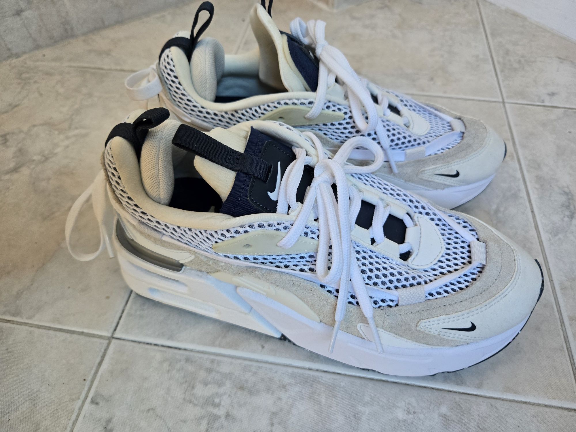 Дамски маратонки Nike