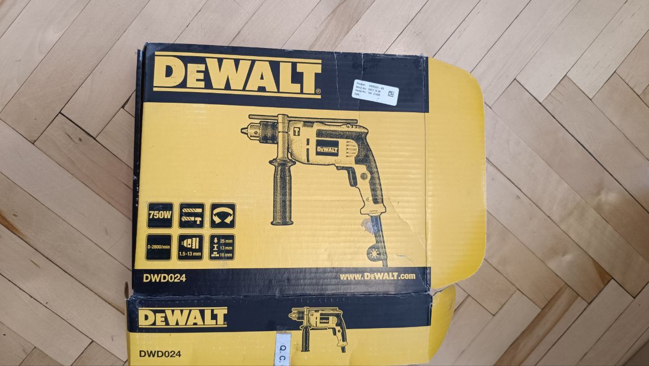 DeWALT дрель DWD024