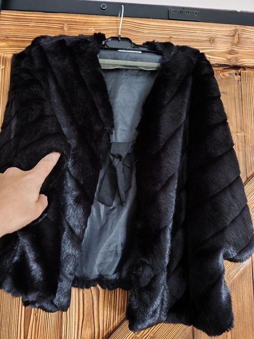 Haina blana artificiala