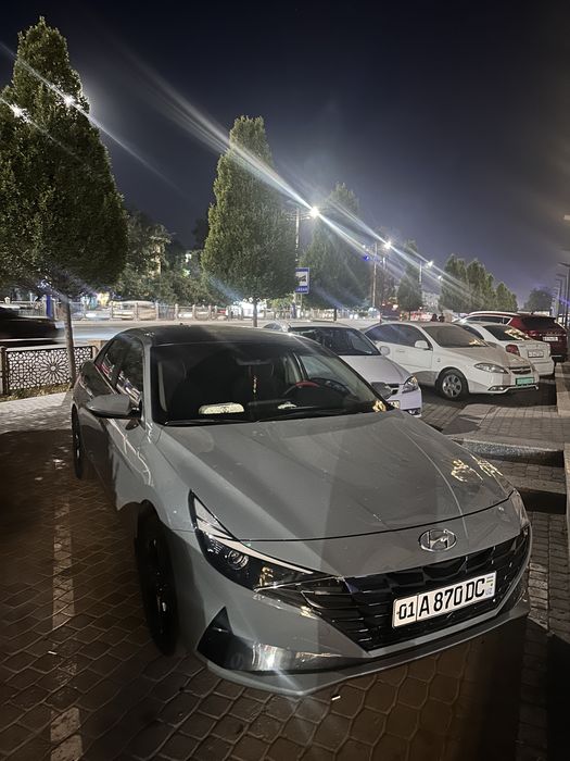 Sotiladi Hyundai Elantra 2022 ideal avtomat NARXI KELISHILINADI!!