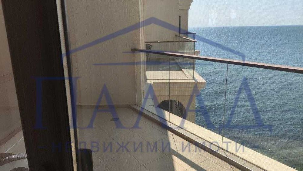 ПЪРВА линия плаж и море м-ст Кабакум с подземен гараж!