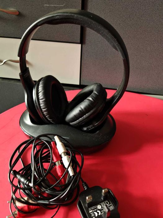 Vand căști fără fir Amazon Basics wireless